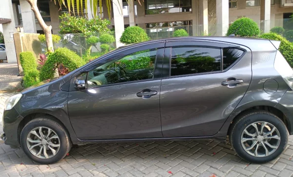 Toyota Aqua S Package 2016